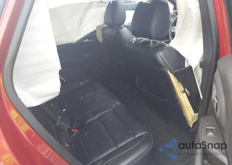 2024 Chevrolet Trax Fwd 1Rs z USA, uszkodzony, nr VIN KL77LGE23RC145177